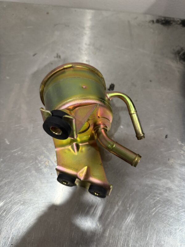 1984 1985 1986 1987 1988 Toyota Pickup Truck & 4Runner Power Steering Reservoir - Image 2