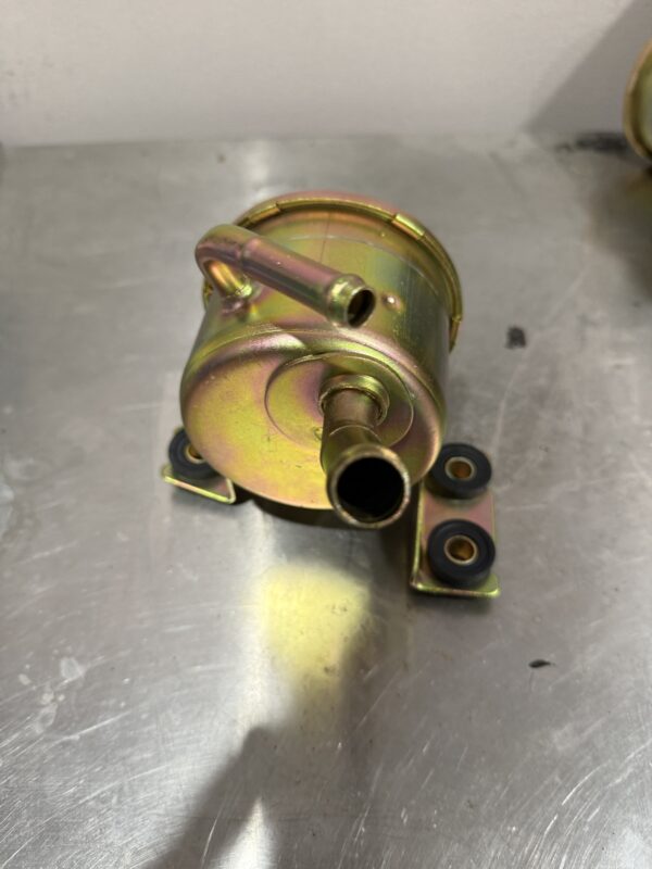 1984 1985 1986 1987 1988 Toyota Pickup Truck & 4Runner Power Steering Reservoir - Image 3